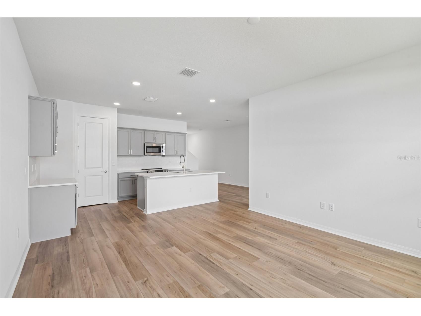31542 Azure Beach Drive San Antonio FL 33576 TB8511615 image14