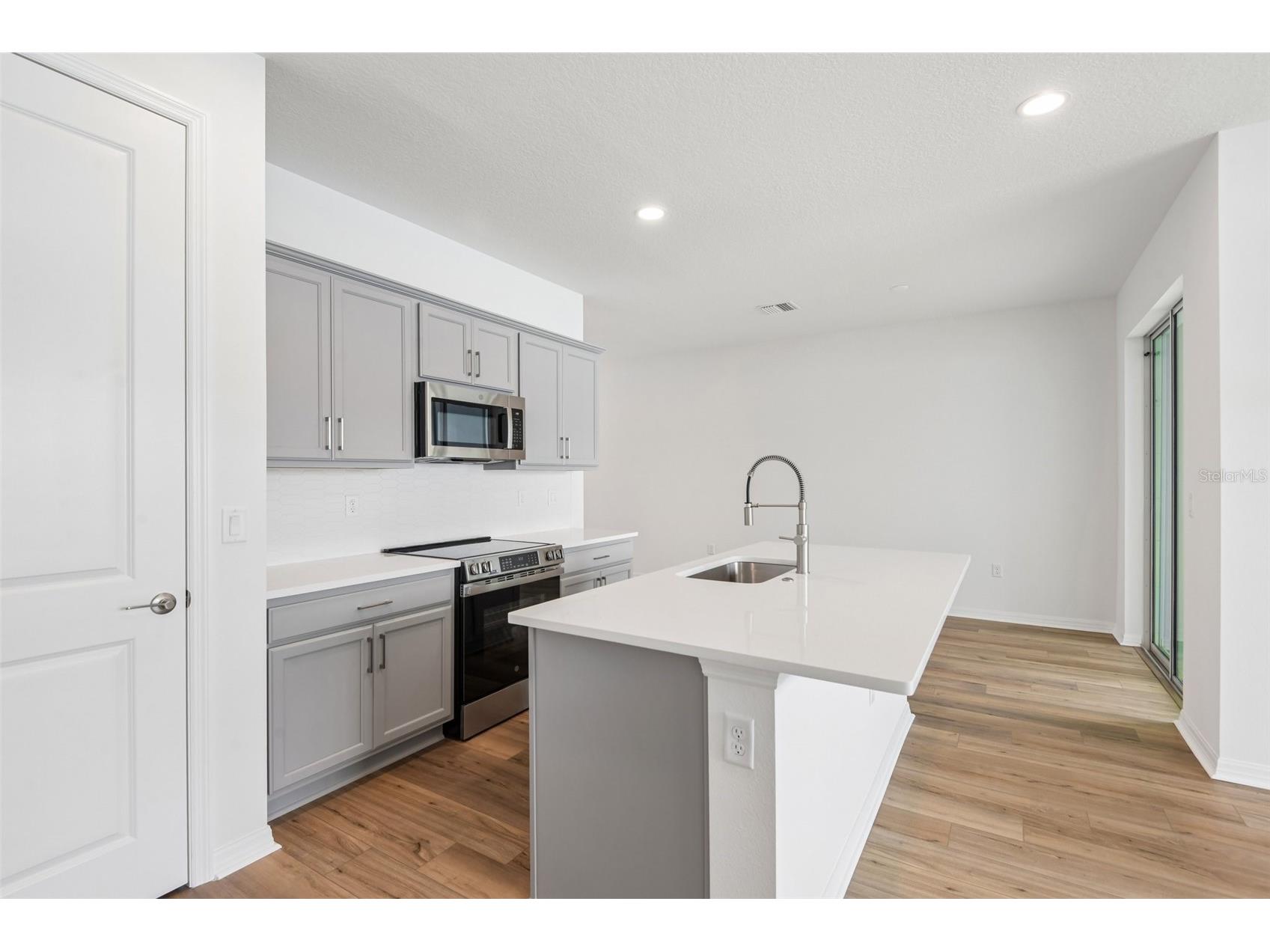 31542 Azure Beach Drive San Antonio FL 33576 TB8511615 image6