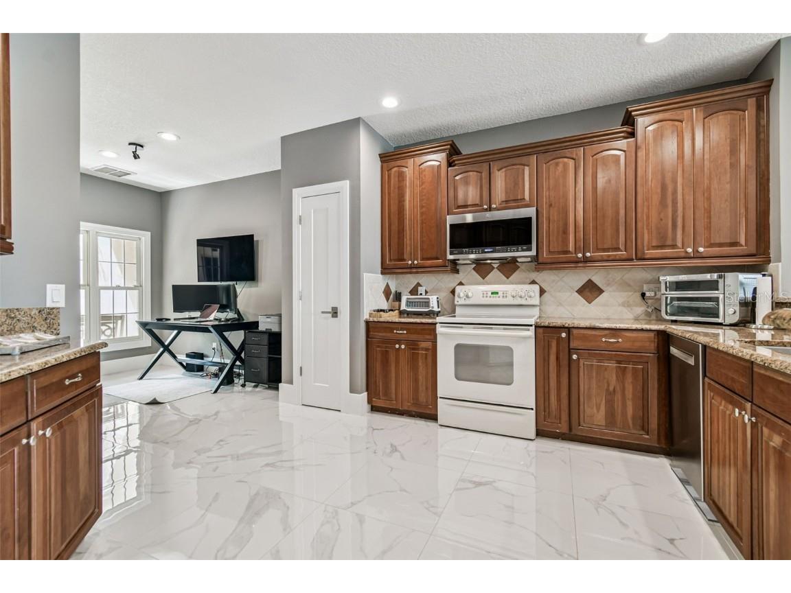 3155 Lake Ellen Drive Tampa FL 33618 TB8434847 image10