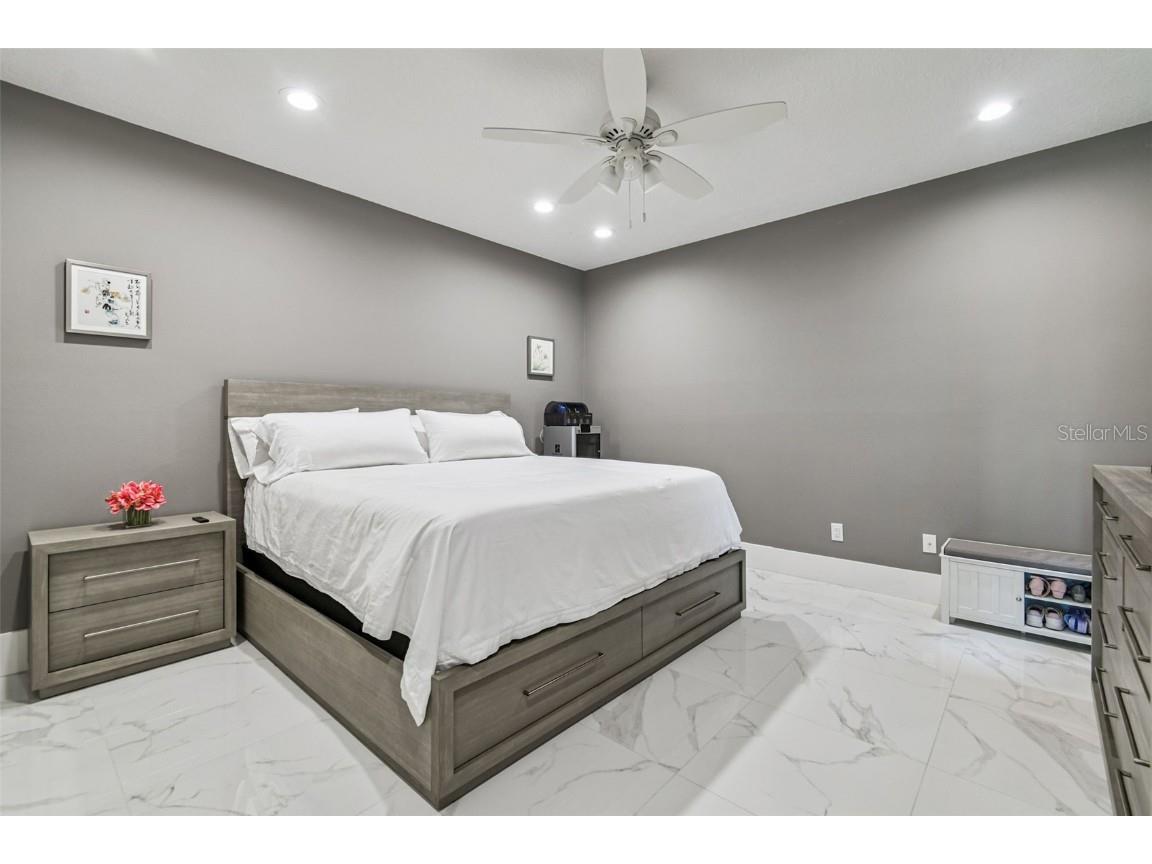 3155 Lake Ellen Drive Tampa FL 33618 TB8434847 image27