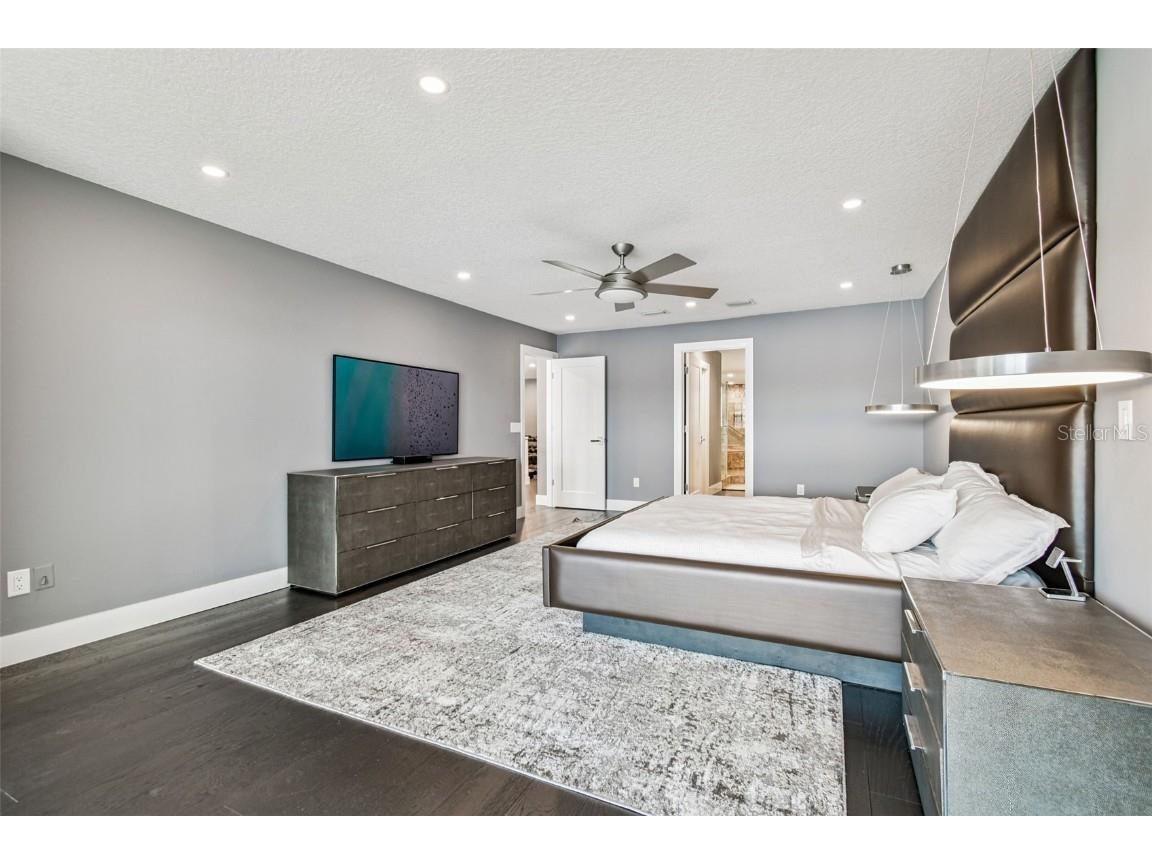 3155 Lake Ellen Drive Tampa FL 33618 TB8434847 image35