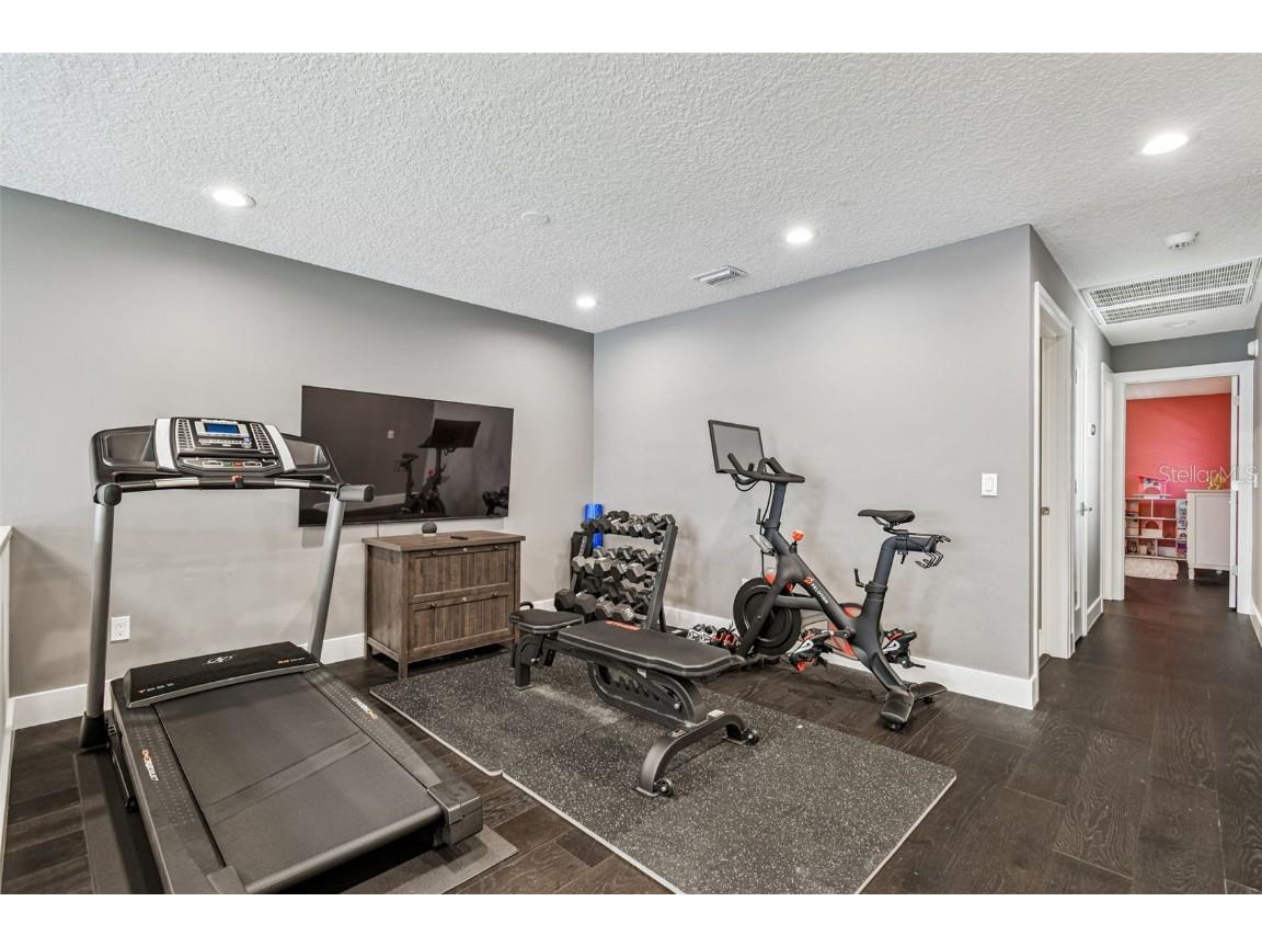 3155 Lake Ellen Drive Tampa FL 33618 TB8434847 image46