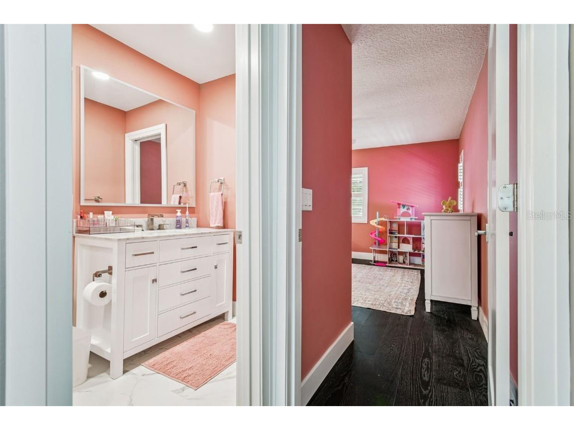 3155 Lake Ellen Drive Tampa FL 33618 TB8434847 image49