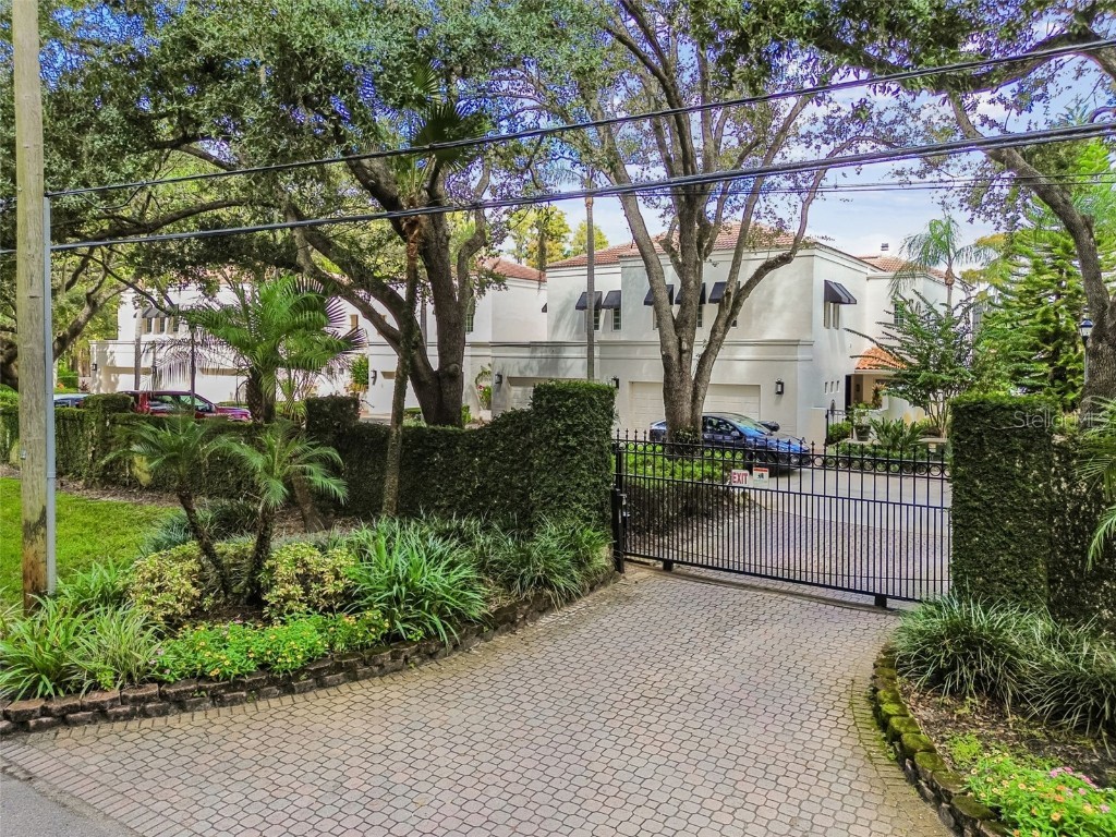 3155 Lake Ellen Drive Tampa FL 33618 TB8434847 image74