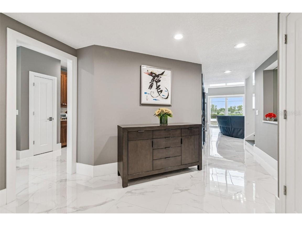 3155 Lake Ellen Drive Tampa FL 33618 TB8434847 image8