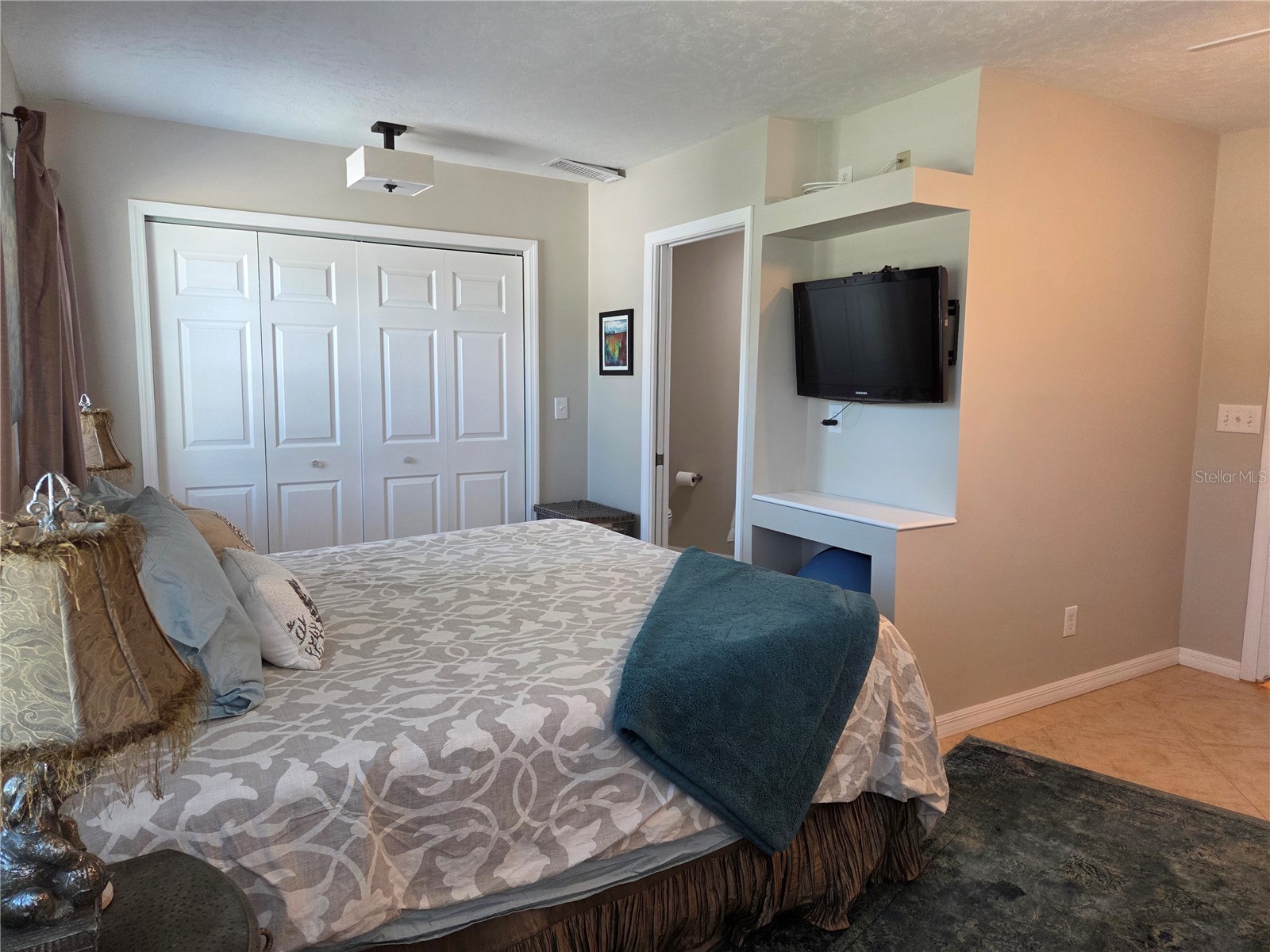 3157 Goldenrod Street #B Sarasota FL 34239 - BERMUDA BROOK A4699986 image11