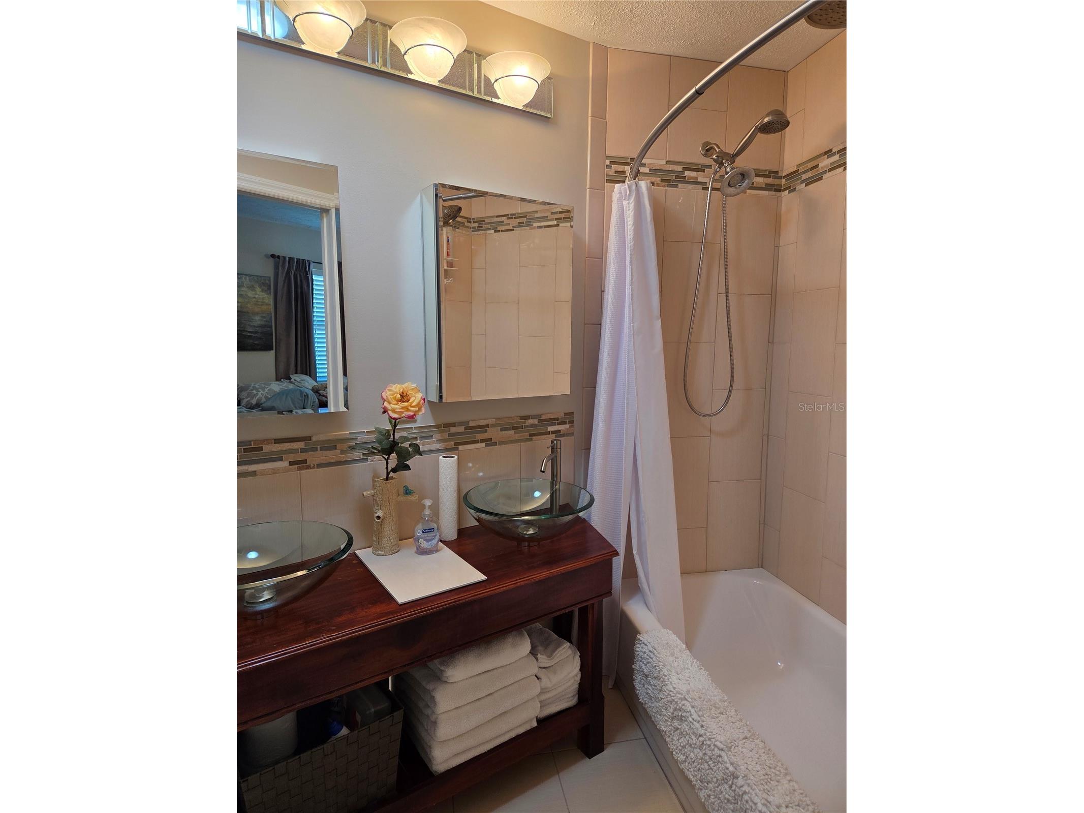 3157 Goldenrod Street #B Sarasota FL 34239 - BERMUDA BROOK A4699986 image15