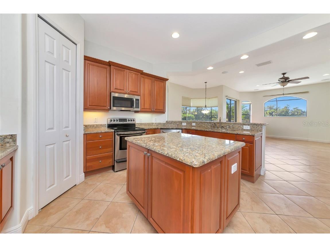 316 148th Court NE Bradenton FL 34212 A4674638 image13