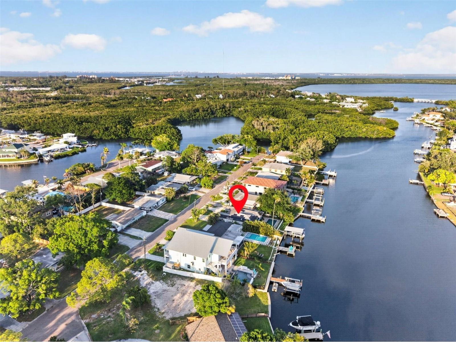 316 89th Avenue NE Saint Petersburg FL 33702 TB8499173 image1