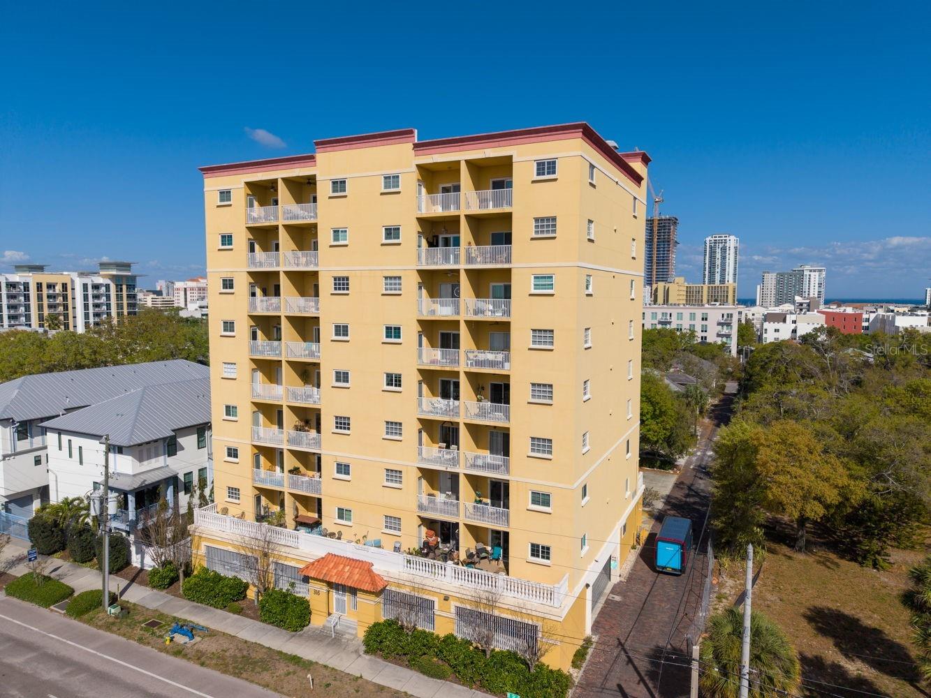 316 8th Street S #402 Saint Petersburg FL 33701 TB8484666 image3