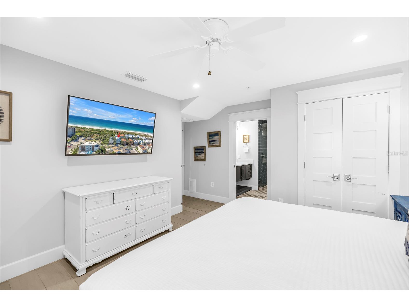 316 Beach Road Sarasota FL 34242 A4683801 image11