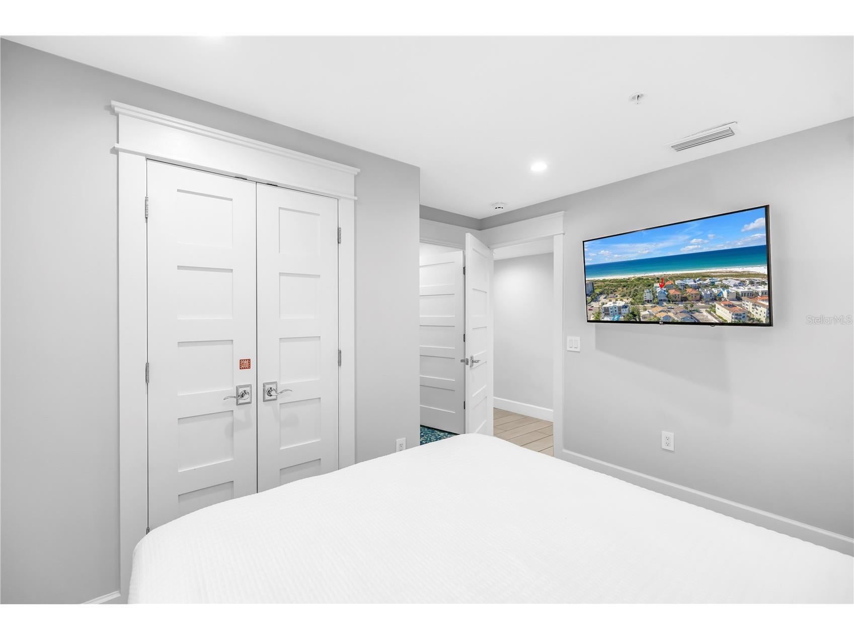 316 Beach Road Sarasota FL 34242 A4683801 image20