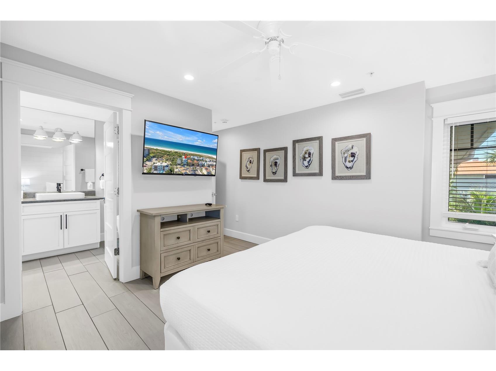 316 Beach Road Sarasota FL 34242 A4683801 image62