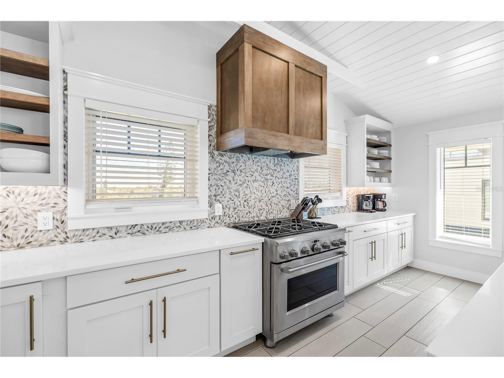 316 Beach Road Sarasota FL 34242 A4683801 image78