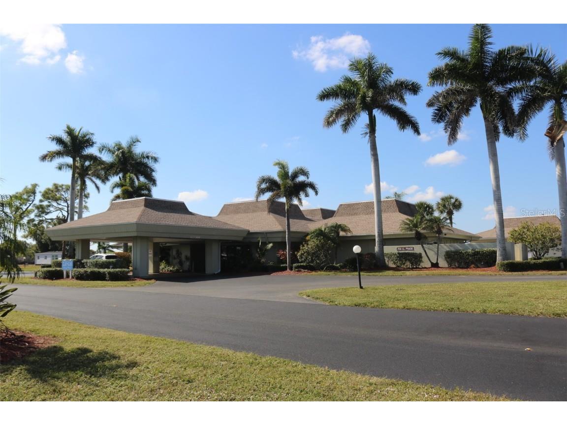 316 Estrada North Port FL 34287 A4674697 image44