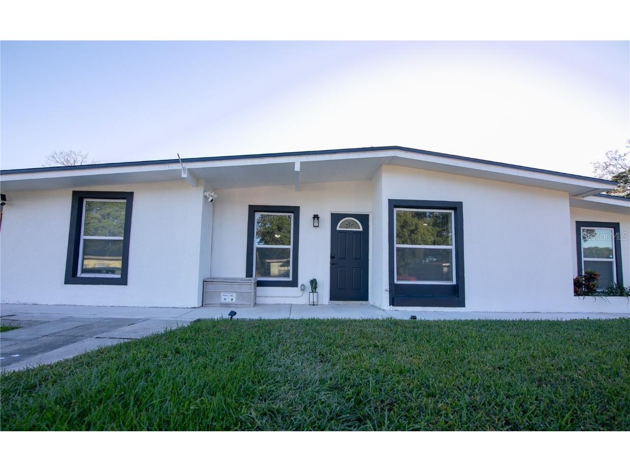 316 Poinciana Circle Kissimmee FL 34744 S5116435 image1