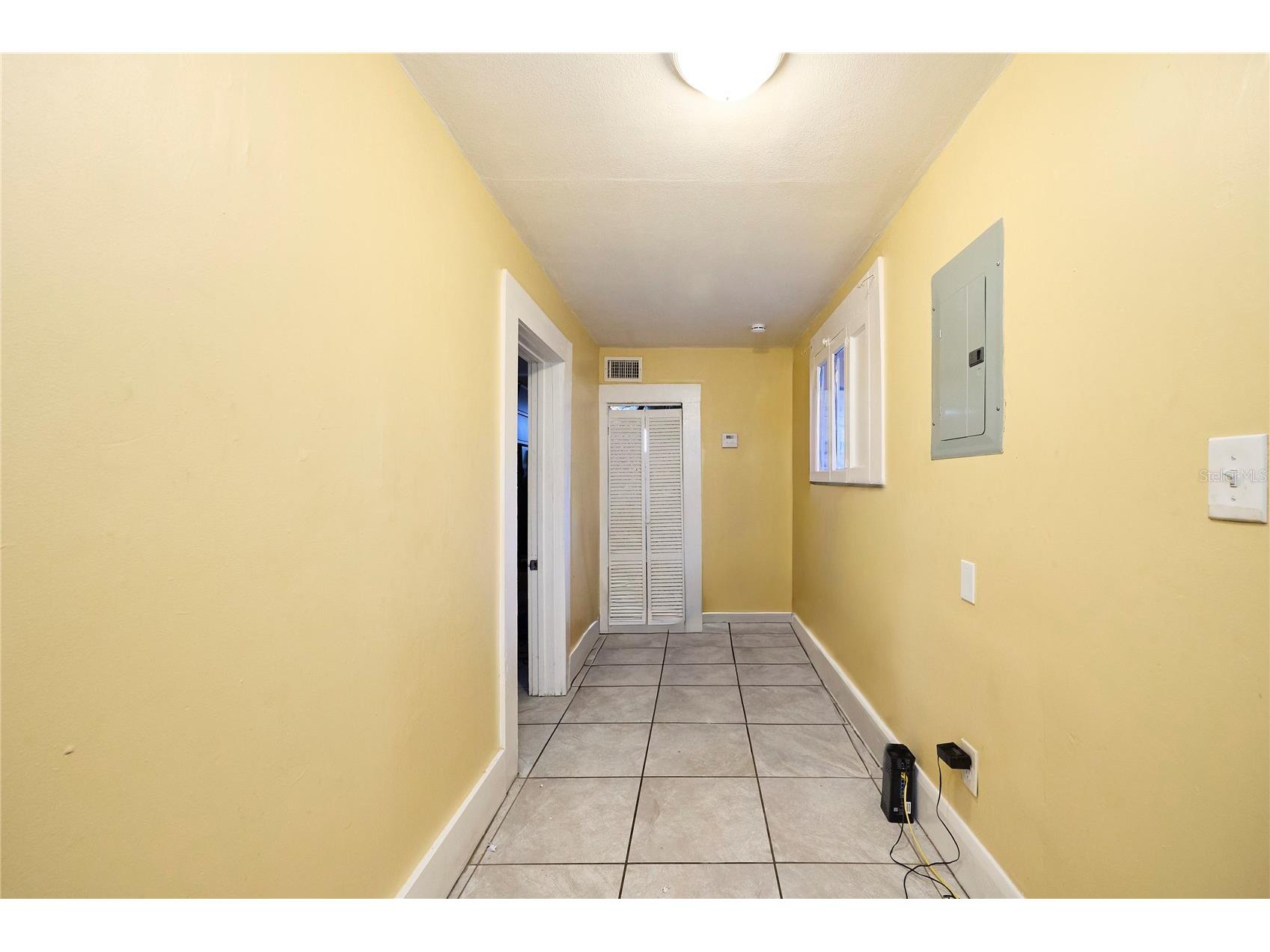 316 W Columbus Drive Tampa FL 33602 TB8476378 image37