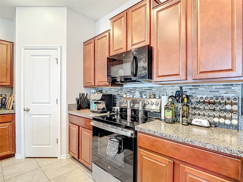 3160 Kresterbrooke Lane Zephyrhills FL 33540 TB8453992 image20