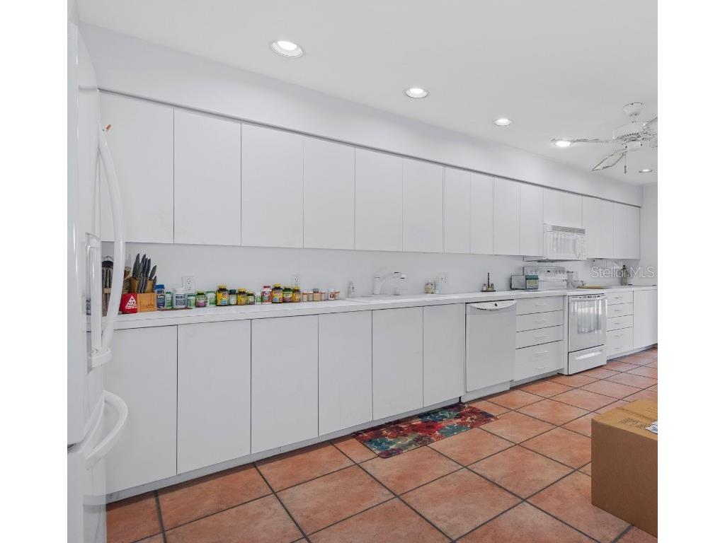 3160 Whispering Pines Court Spring Hill FL 34606 W7874171 image14