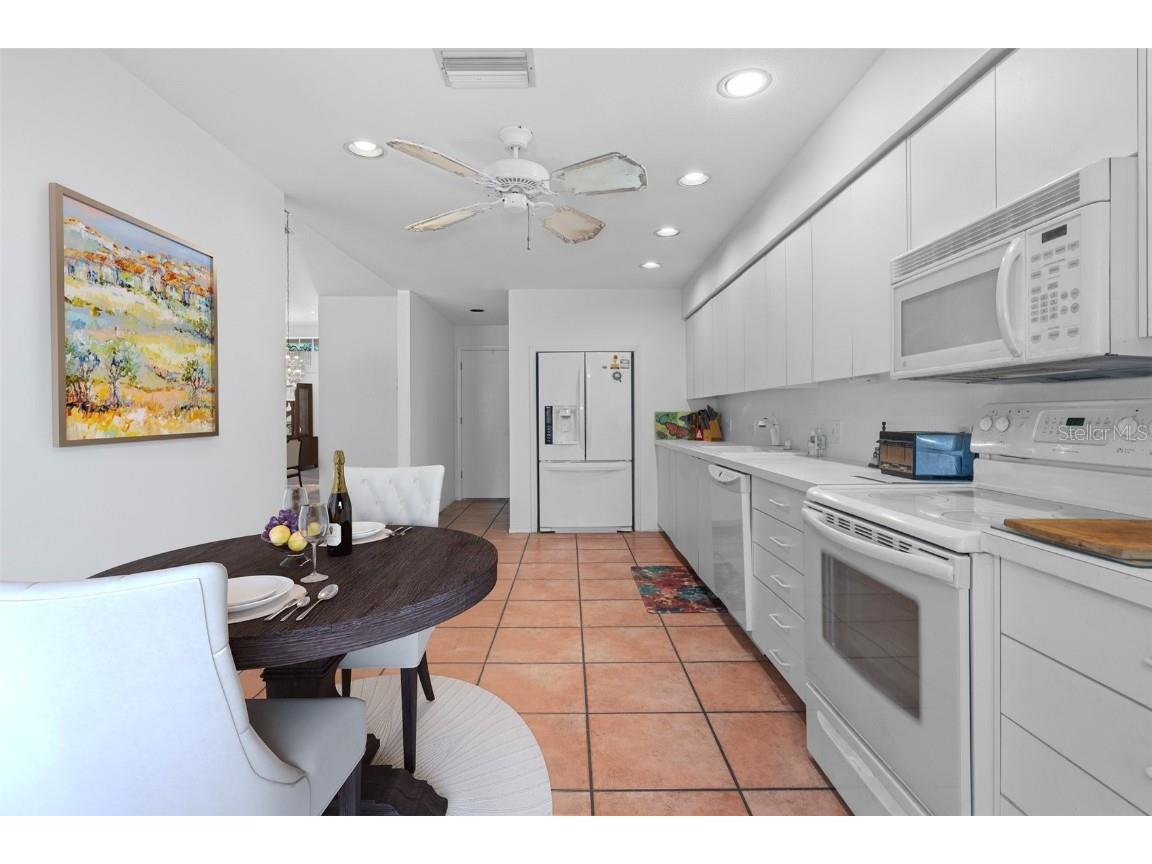 3160 Whispering Pines Court Spring Hill FL 34606 W7874171 image17