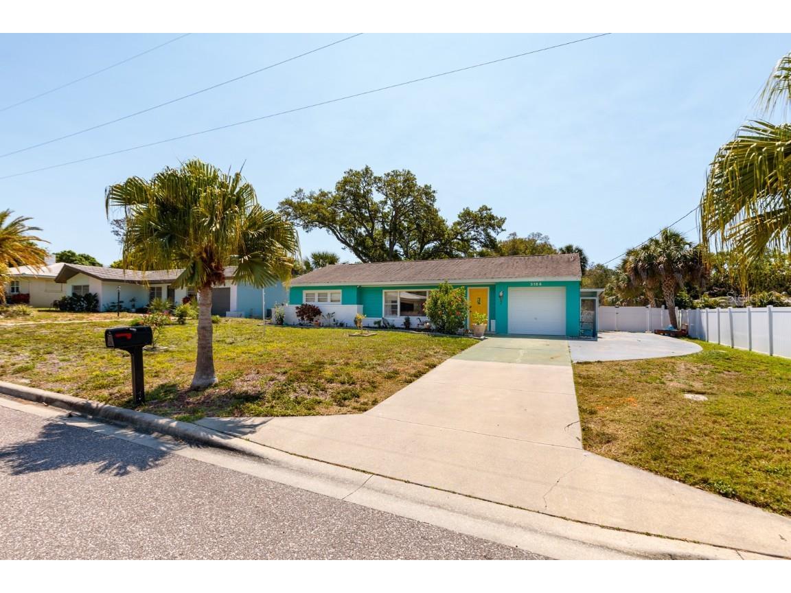 3164 Renatta Drive Belleair Bluffs FL 33770 U8235322 image1