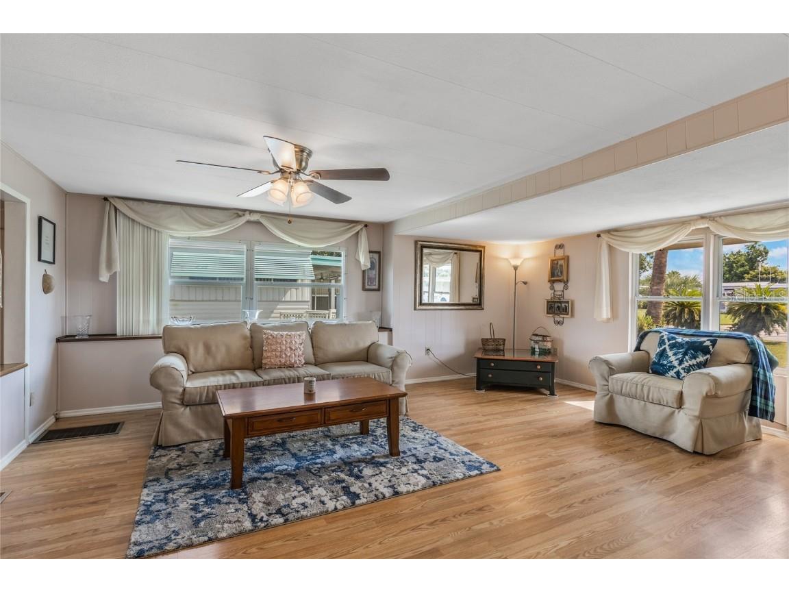 31643 Howard Street Tavares FL 32778 - ACCESS TO LAKE HARRIS G5100982 image5