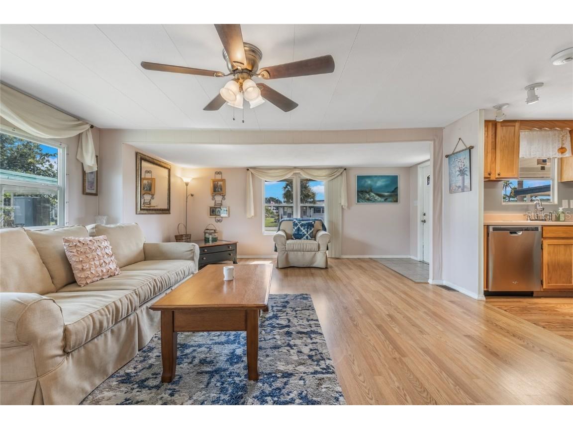 31643 Howard Street Tavares FL 32778 - ACCESS TO LAKE HARRIS G5100982 image6