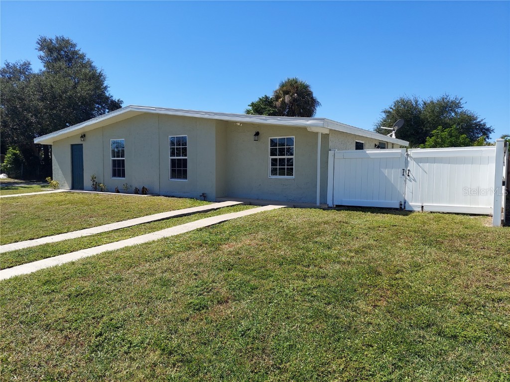 3165 Crestwood Drive Port Charlotte FL 33952 C7516396 image2