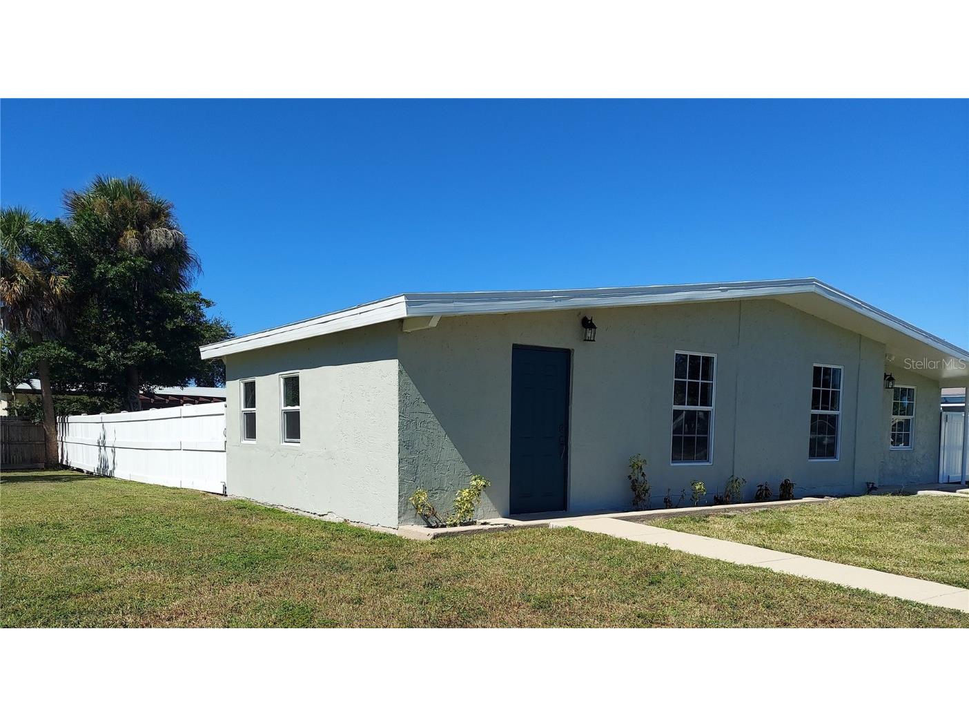 3165 Crestwood Drive Port Charlotte FL 33952 C7516396 image3