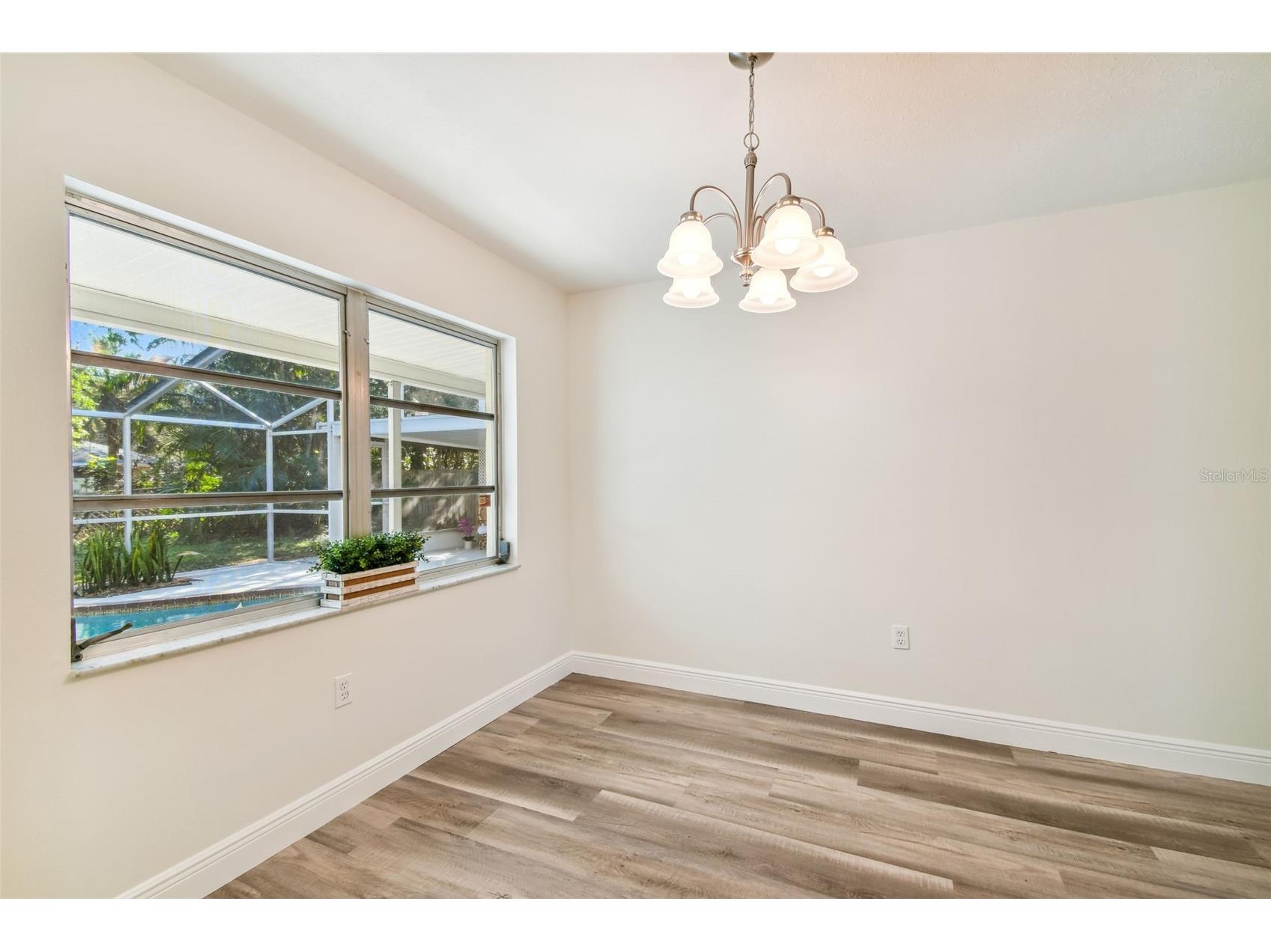 3165 Woodmont Drive Sarasota FL 34232 TB8478459 image17