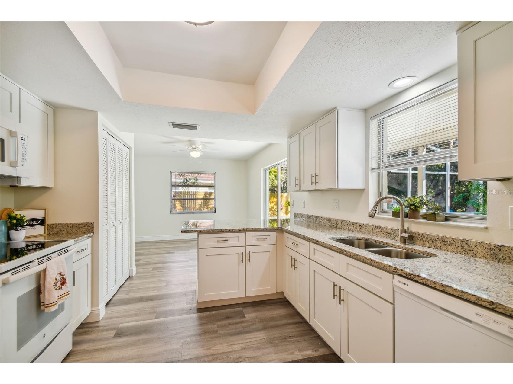 3165 Woodmont Drive Sarasota FL 34232 TB8478459 image18