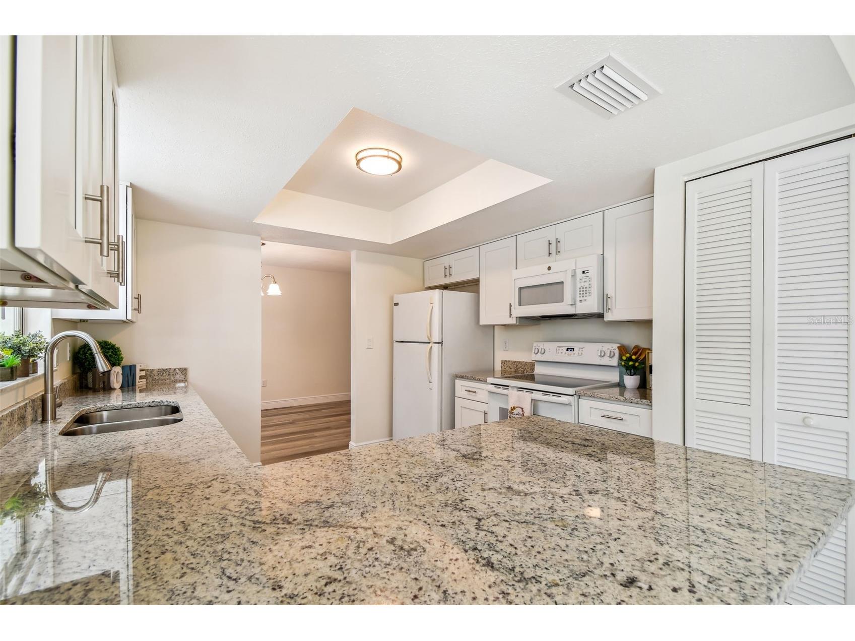 3165 Woodmont Drive Sarasota FL 34232 TB8478459 image19