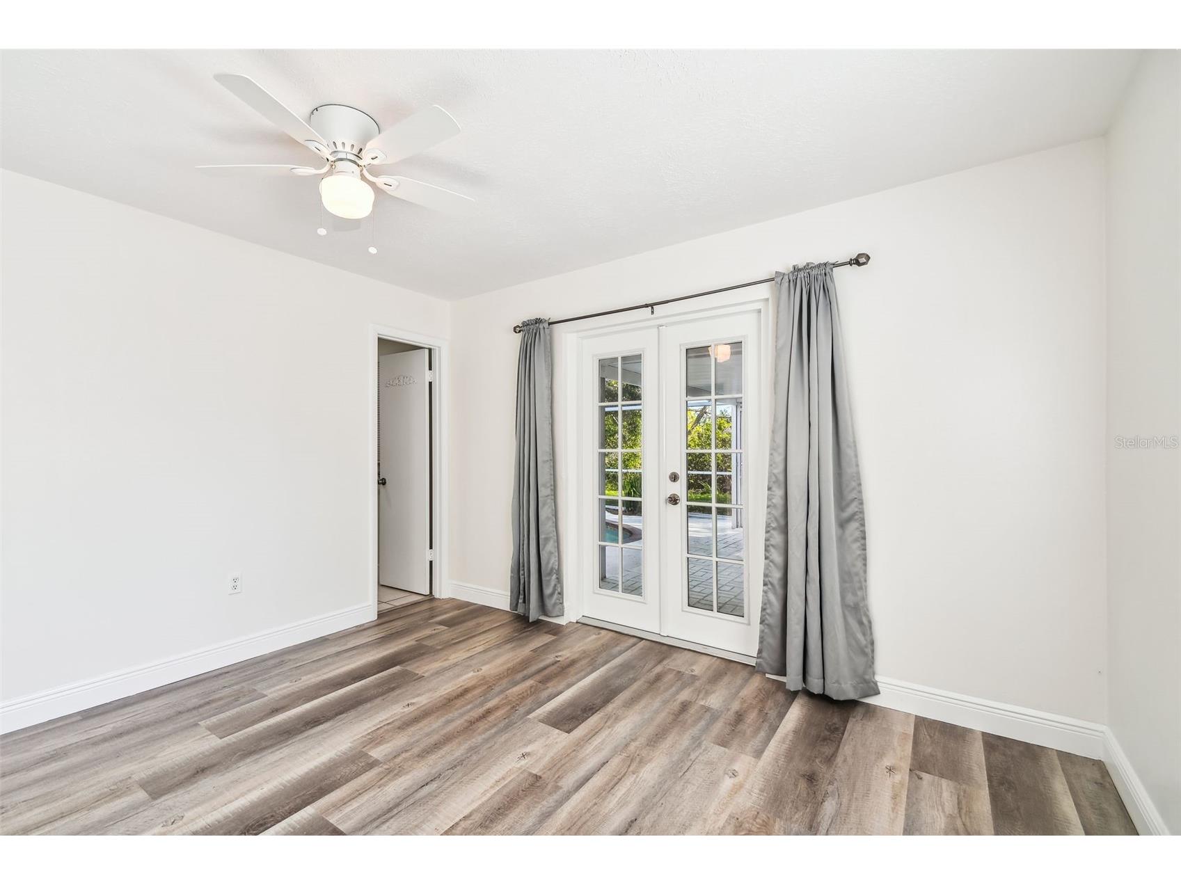 3165 Woodmont Drive Sarasota FL 34232 TB8478459 image36