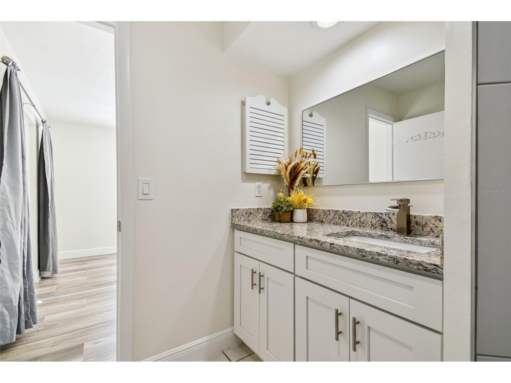 3165 Woodmont Drive Sarasota FL 34232 TB8478459 image39