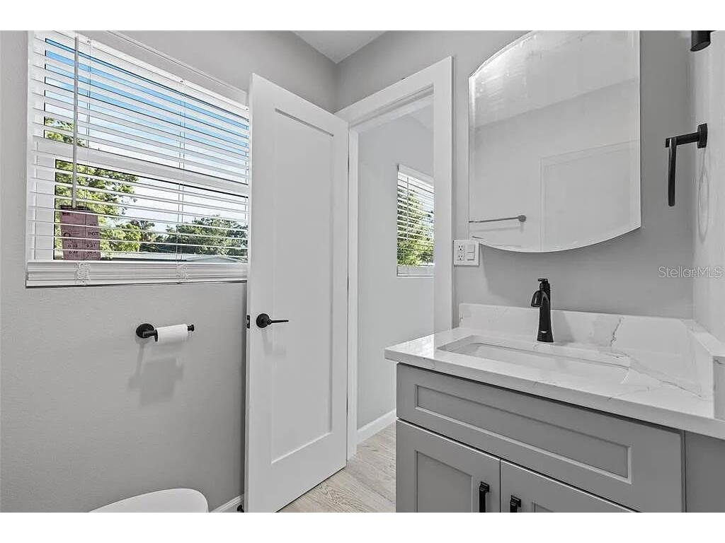 3169 Bellevue Street Sarasota FL 34237 O6338943 image10