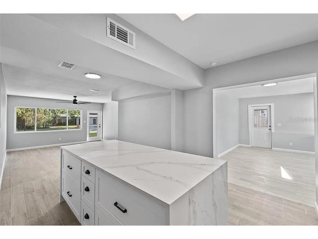 3169 Bellevue Street Sarasota FL 34237 O6338943 image5