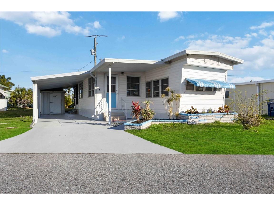 317 51st Avenue Plaza W Bradenton FL 34207 A4599621 image1