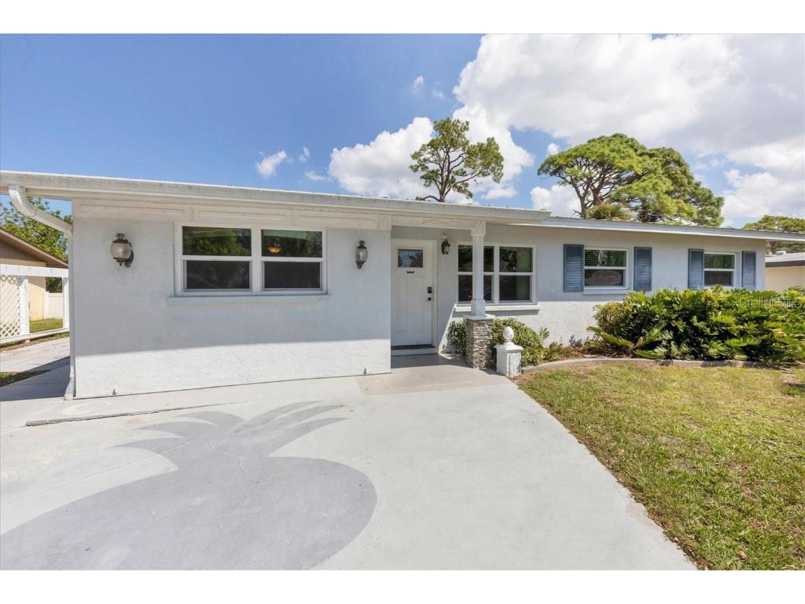 317 Alba Street E Venice FL 34285 N6128557 image1
