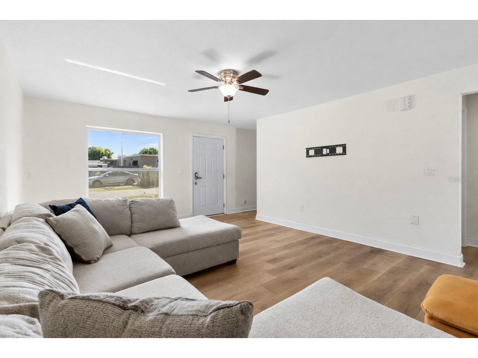 317 Courtland Street Auburndale FL 33823 L4960398 image7