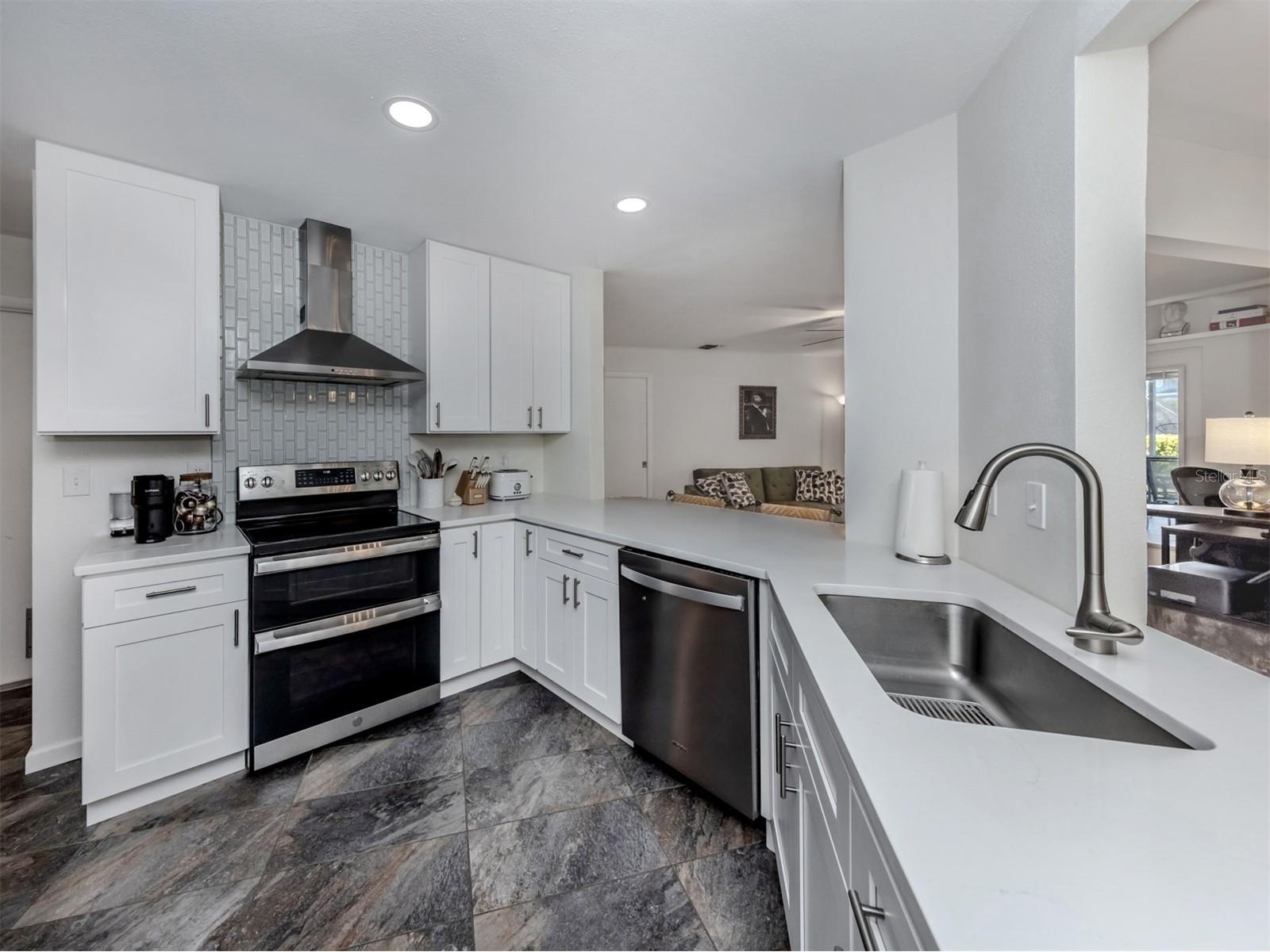 317 Monet Drive Nokomis FL 34275 N6142907 image12