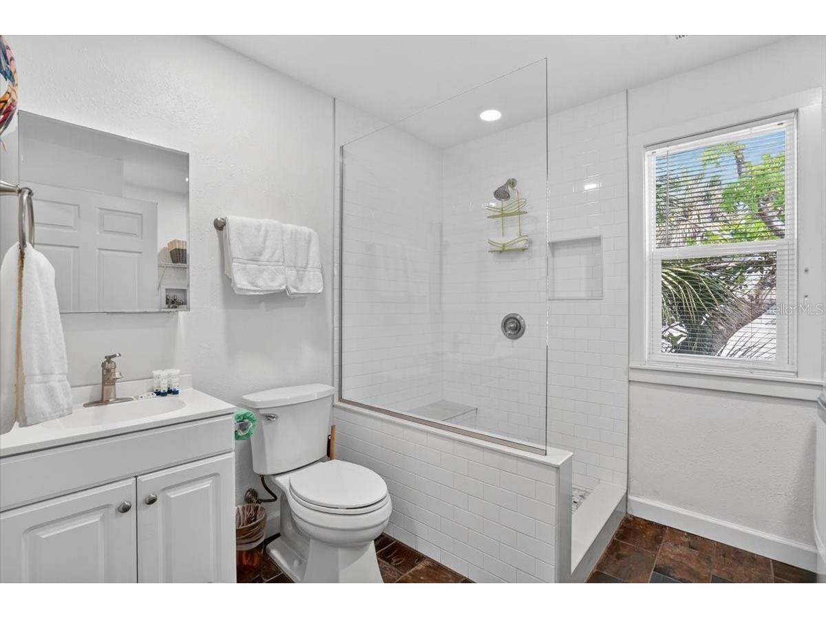 317 N Bay Boulevard Anna Maria FL 34216 A4695399 image17