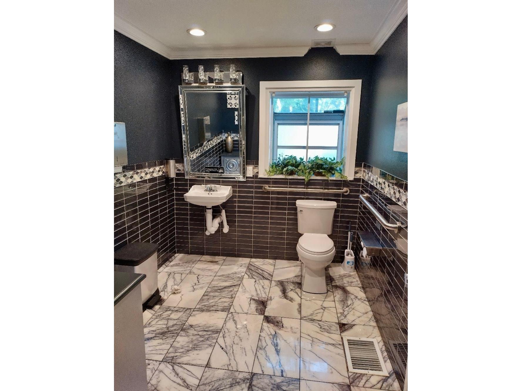317 N Orange Street New Smyrna Beach FL 32168 NS1088234 image15