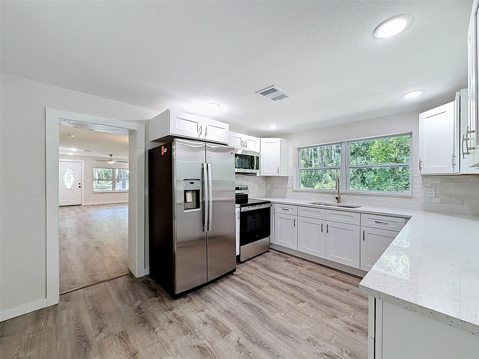 317 NE 13th Terrace Crystal River FL 34428 W7885506 image2
