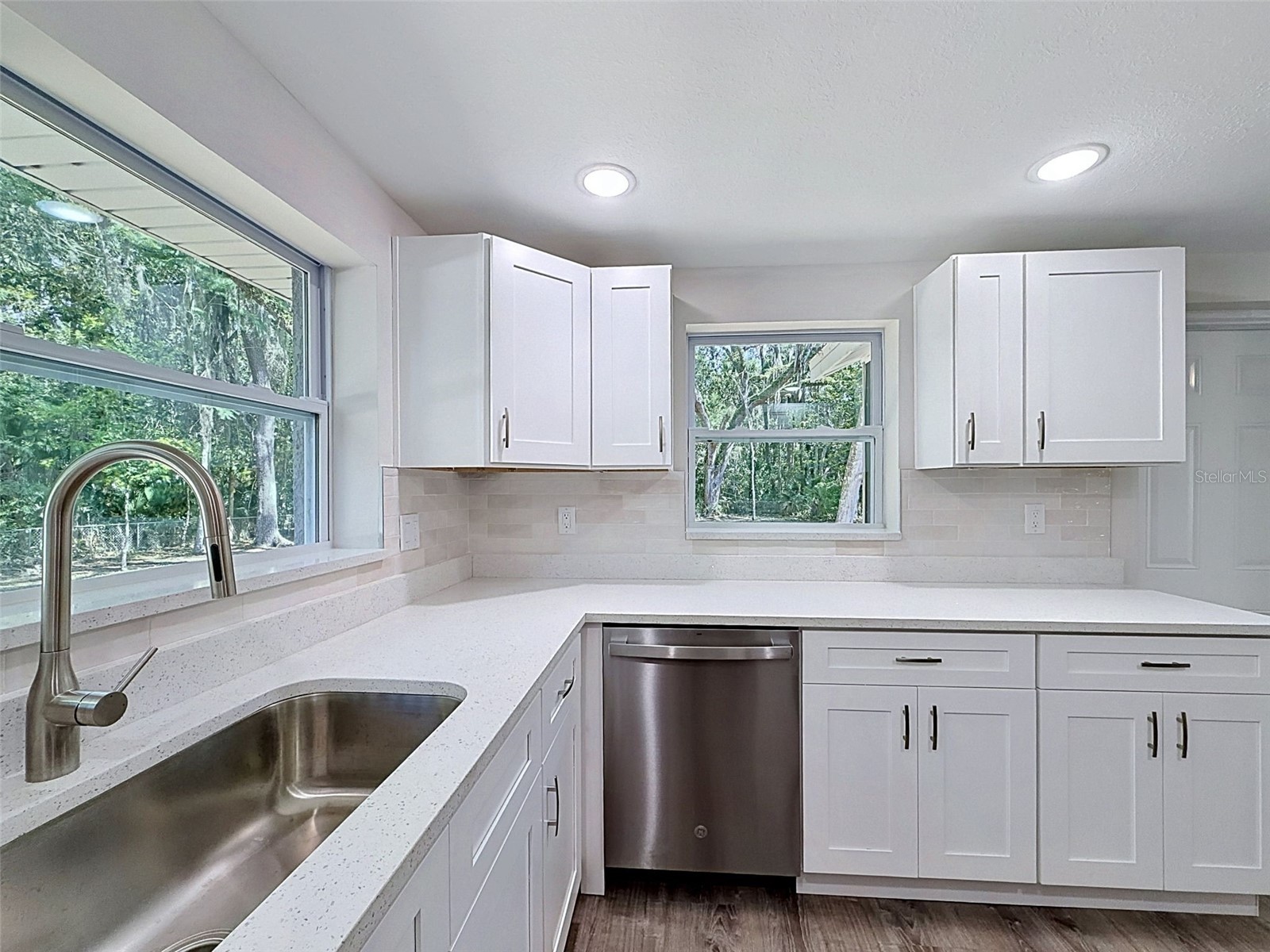317 NE 13th Terrace Crystal River FL 34428 W7885506 image8