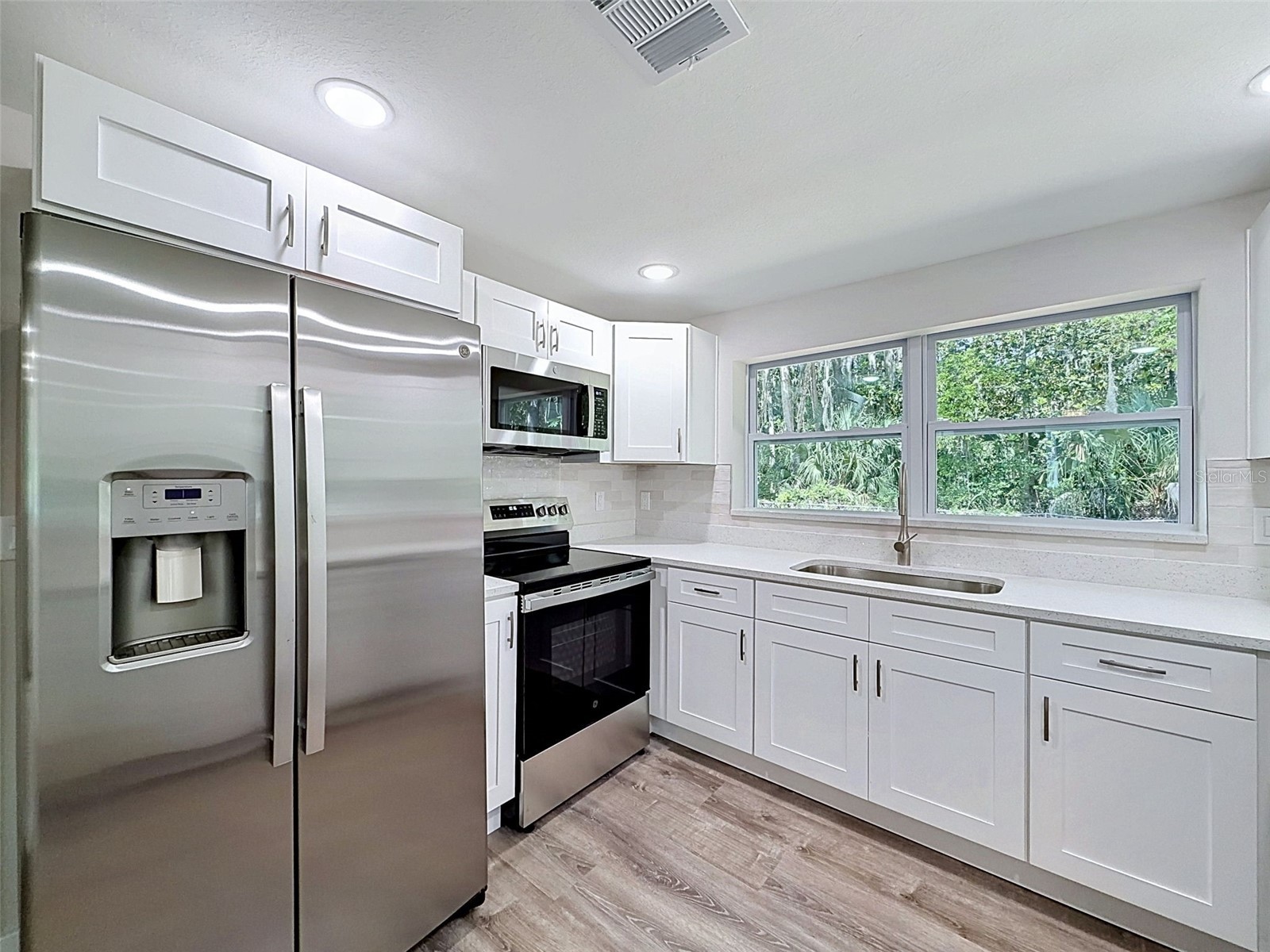 317 NE 13th Terrace Crystal River FL 34428 W7885506 image9
