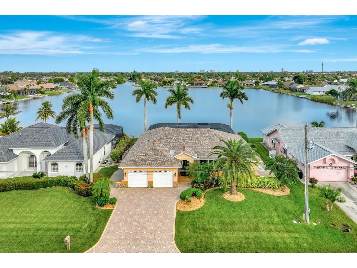 317 NE 19th Place Cape Coral FL 33909 A4591879 image1