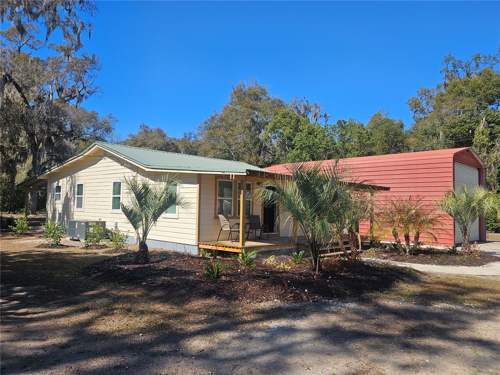 317 S Fern Street San Mateo FL 32187 A4685624 image1