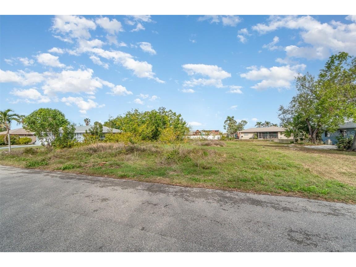 317 SE 32nd Terrace Cape Coral FL 33904 TB8342958 image15
