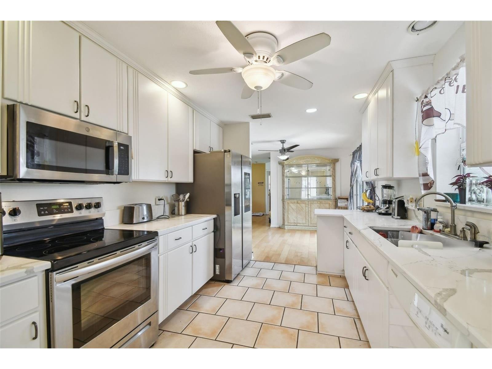 317 Shore Drive E Oldsmar FL 34677 FC315737 image13