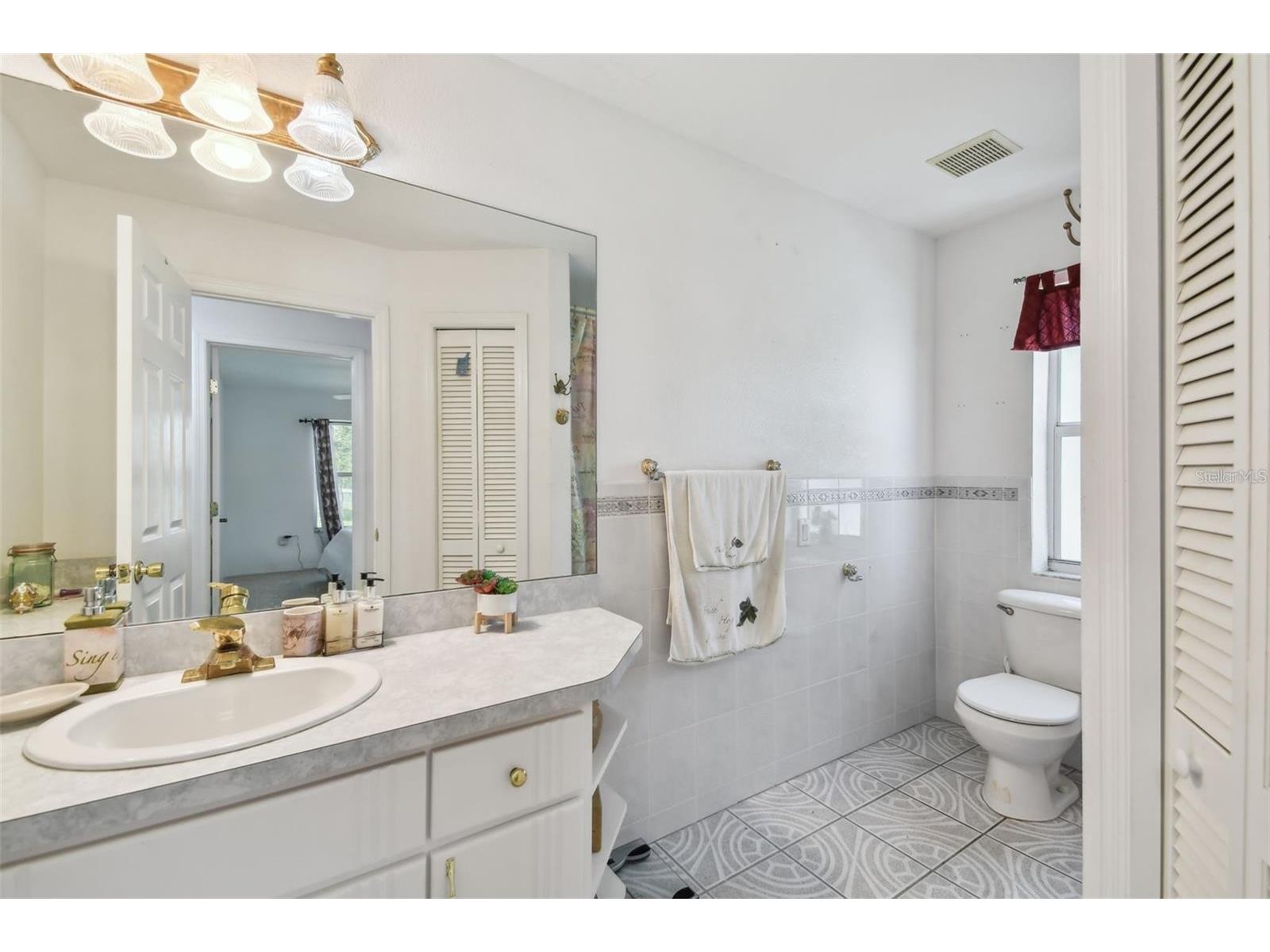 317 Shore Drive E Oldsmar FL 34677 FC315737 image32